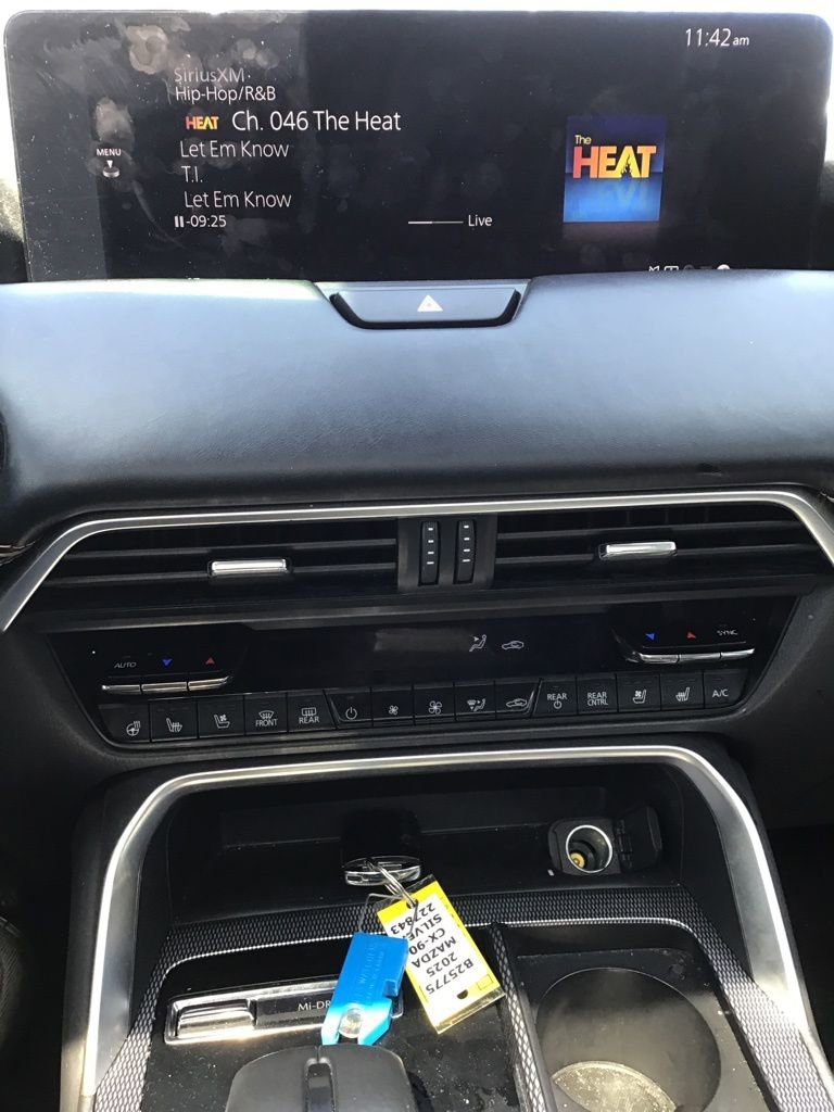 Used 2025 MAZDA CX-90 3.3 Turbo w/ Premium Plus Pkg image 12