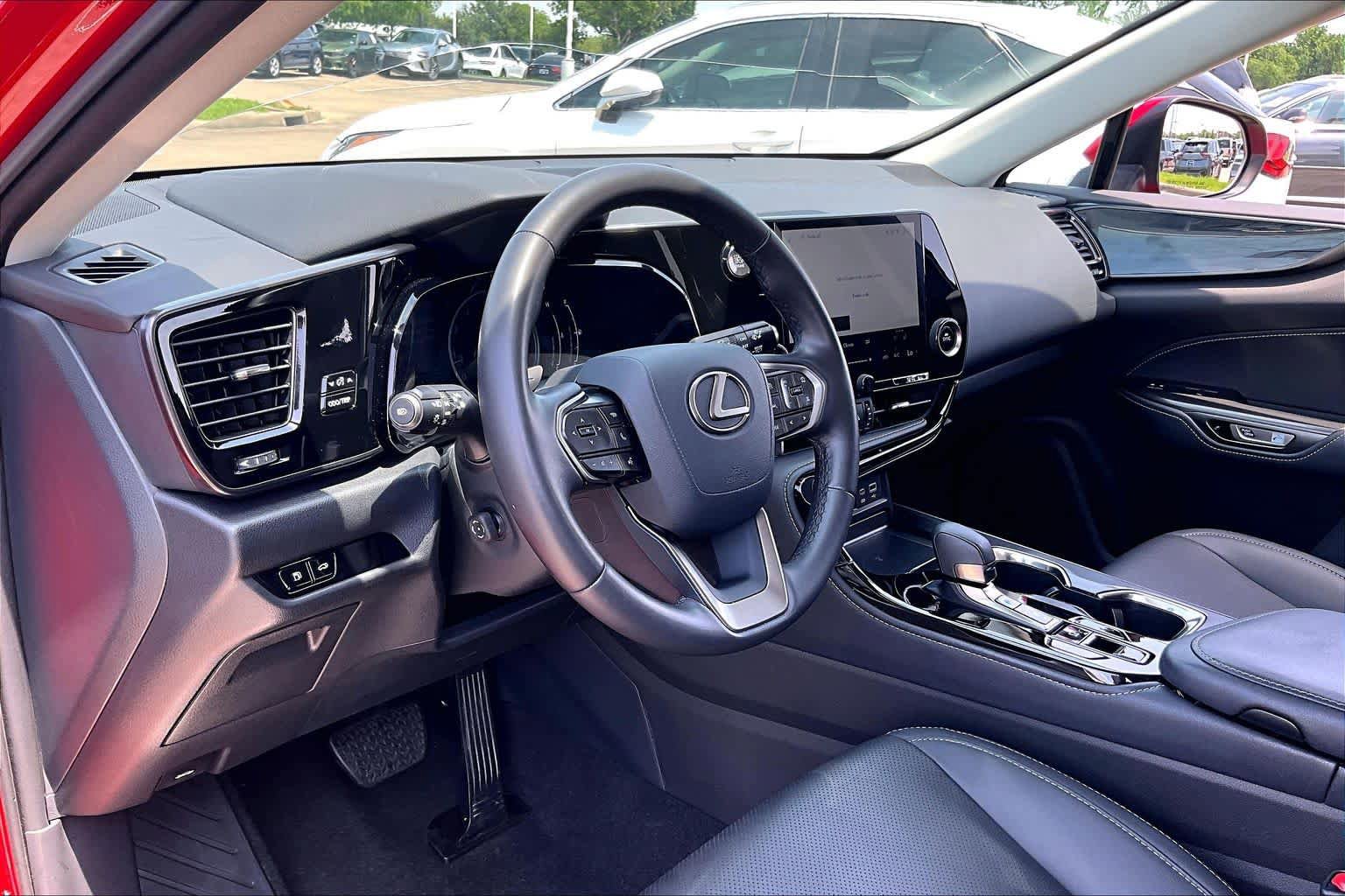 Used 2024 Lexus NX 250 FWD image 15