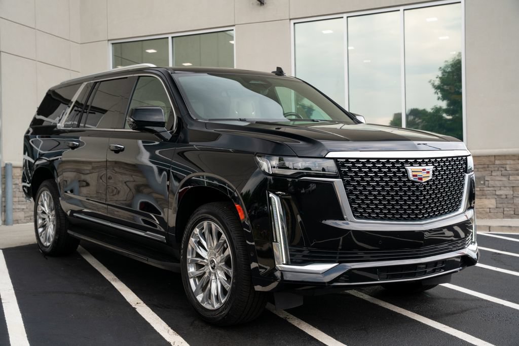 Used 2022 Cadillac Escalade ESV Premium Luxury AWD/4WD image 7