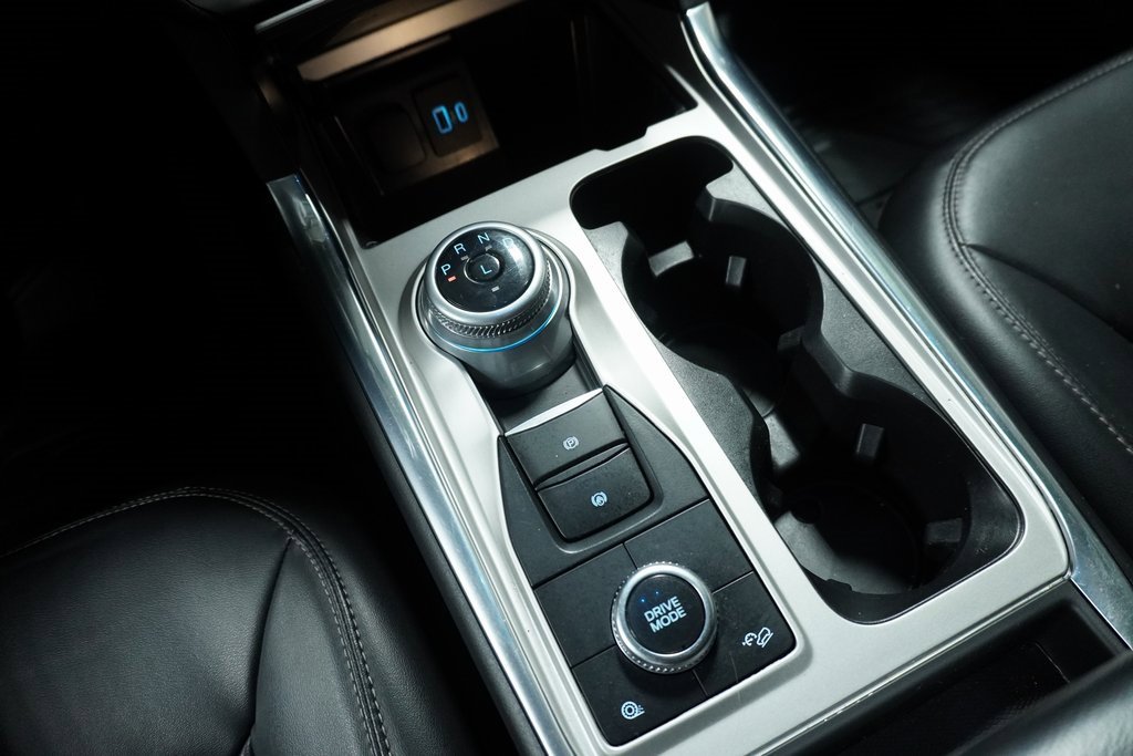 Used 2022 Ford Explorer XLT w/ Equipment Group 202A image 21