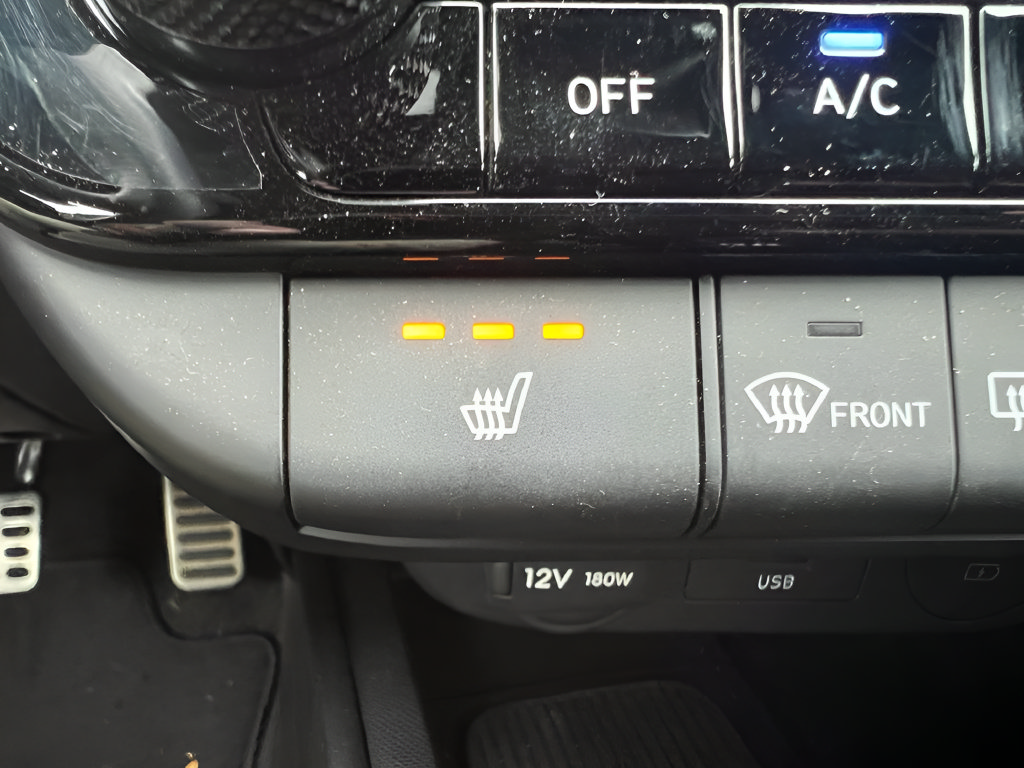 Certified 2025 Hyundai Elantra N FWD image 33