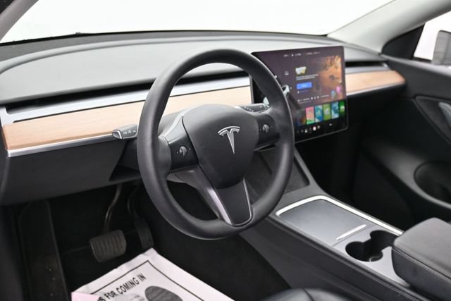 Used 2022 Tesla Model Y Long Range AWD/4WD image 15