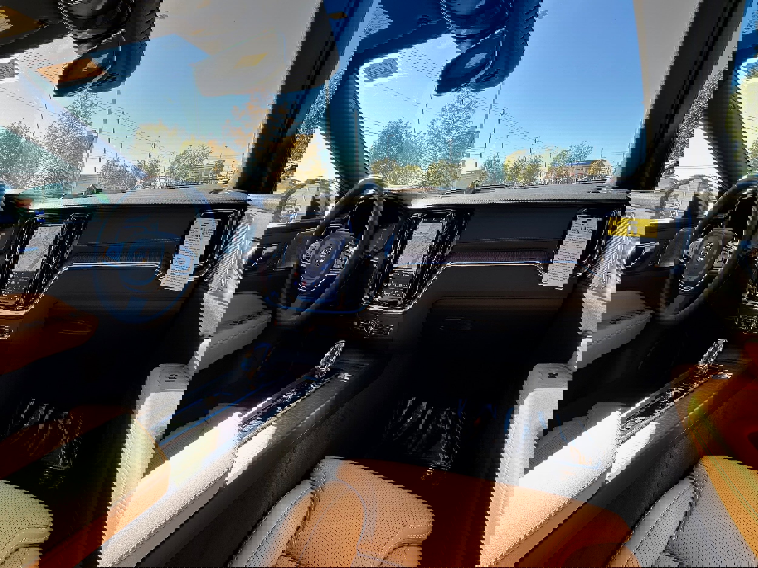 New 2026 Volvo V60 B5 Cross Country Ultra w/ Climate Package image 10