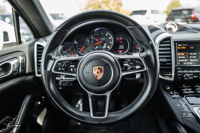 Used 2016 Porsche Cayenne image 30
