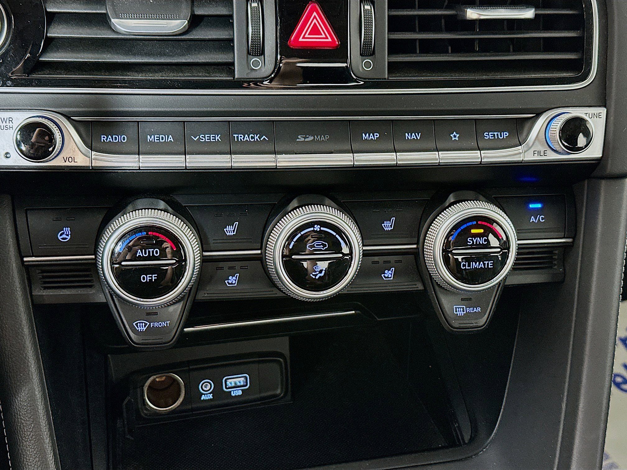 Used 2019 Genesis G70 2.0T Advanced w/ Elite Package image 16