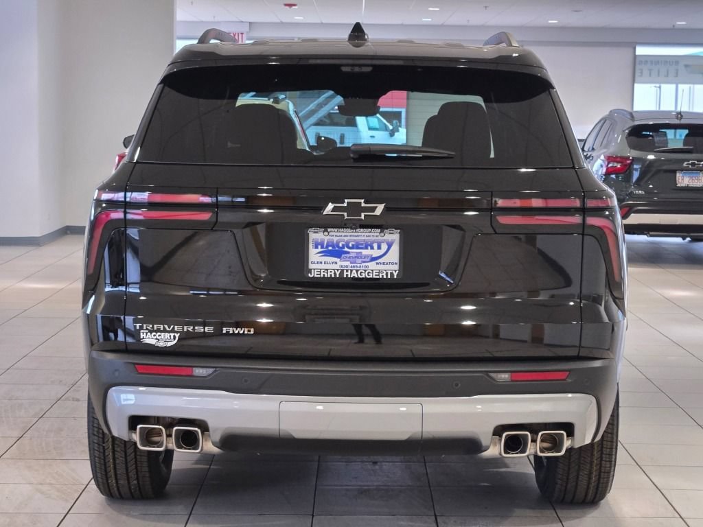 New 2026 Chevrolet Traverse LT w/ Driver Confidence Package AWD/4WD image 11