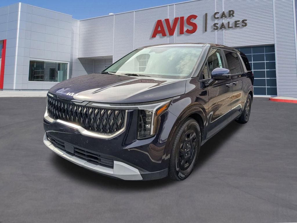 Used 2025 Kia Carnival image 1