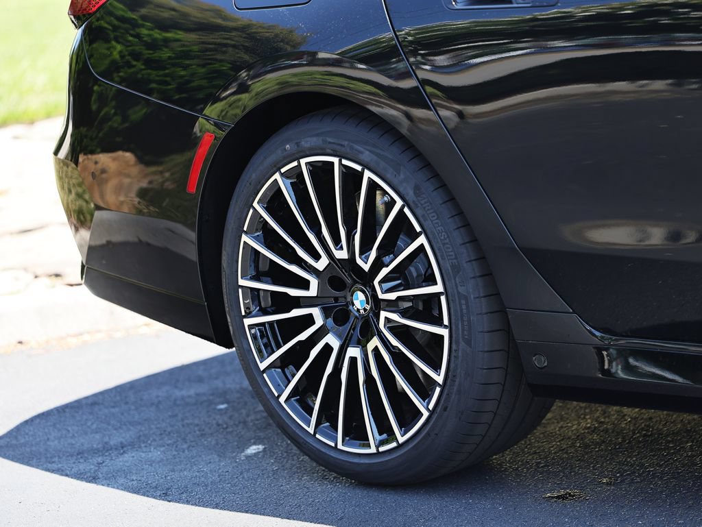 New 2026 BMW 760i xDrive w/ Executive Package AWD/4WD image 6