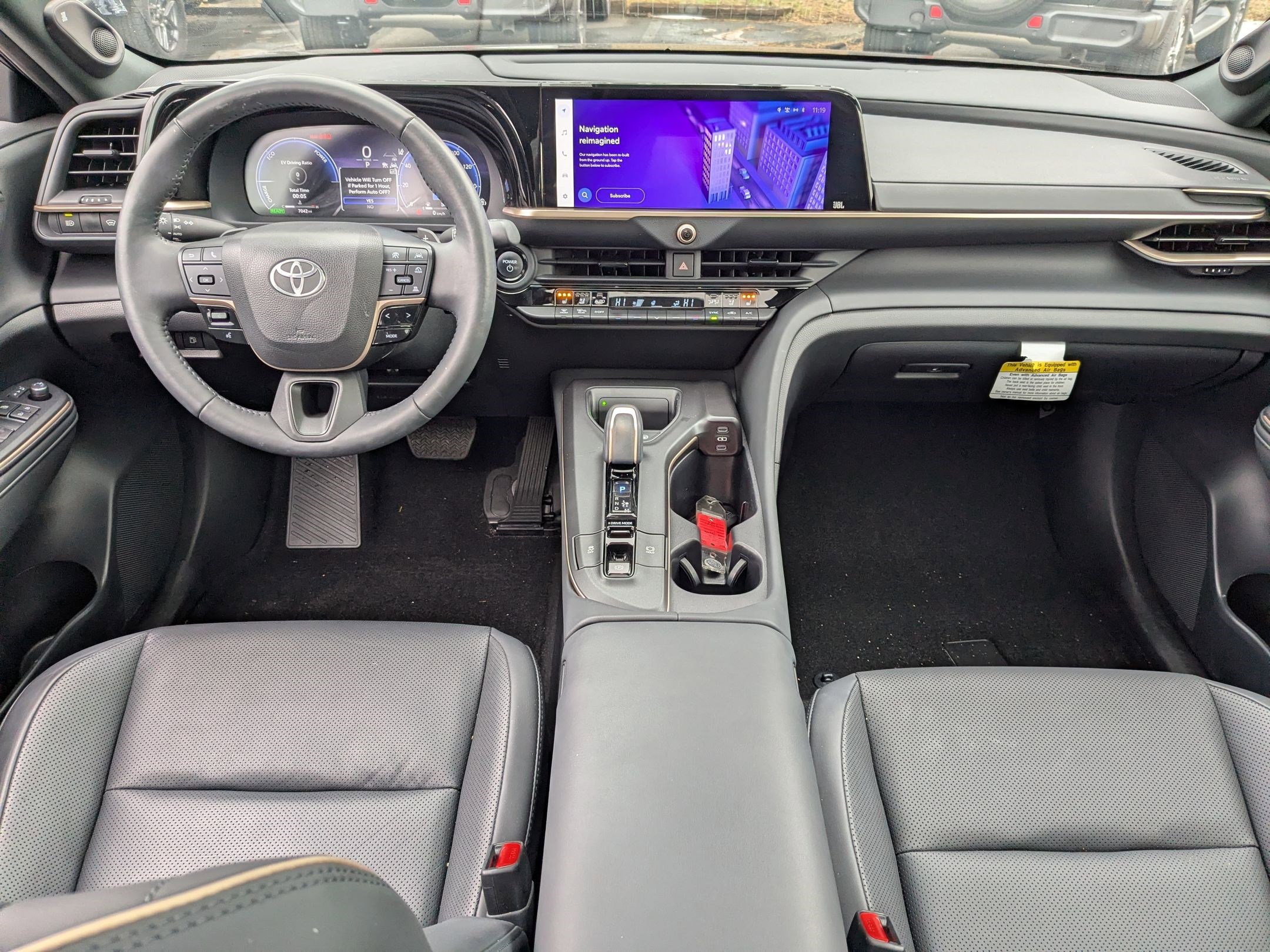 Used 2023 Toyota Crown Platinum image 24