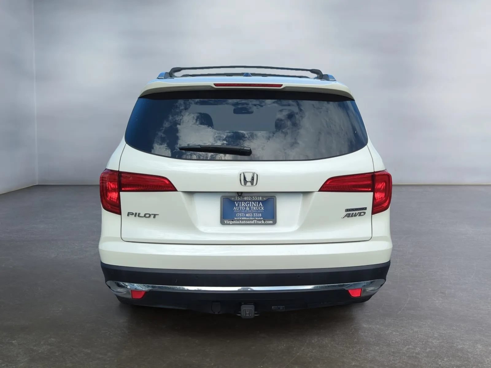 Used 2017 Honda Pilot Touring image 9