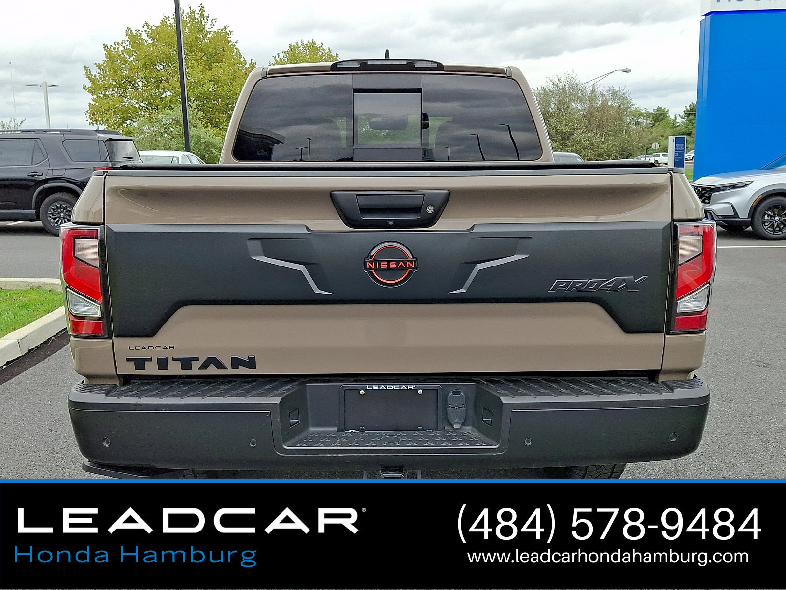 Used 2023 Nissan Titan PRO-4X w/ Pro-4x Convenience Package AWD/4WD image 6