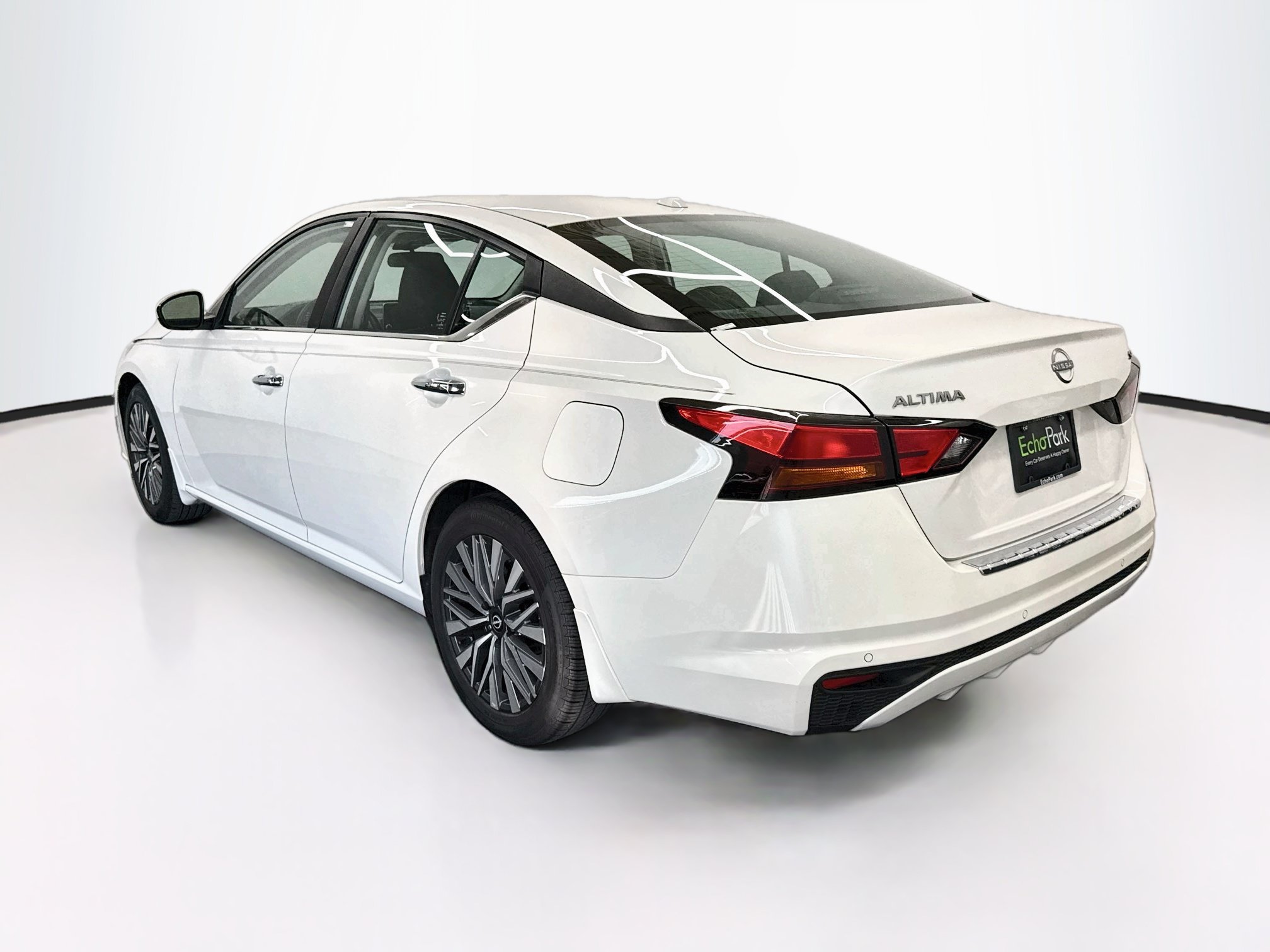 Used 2023 Nissan Altima 2.5 SV FWD image 5