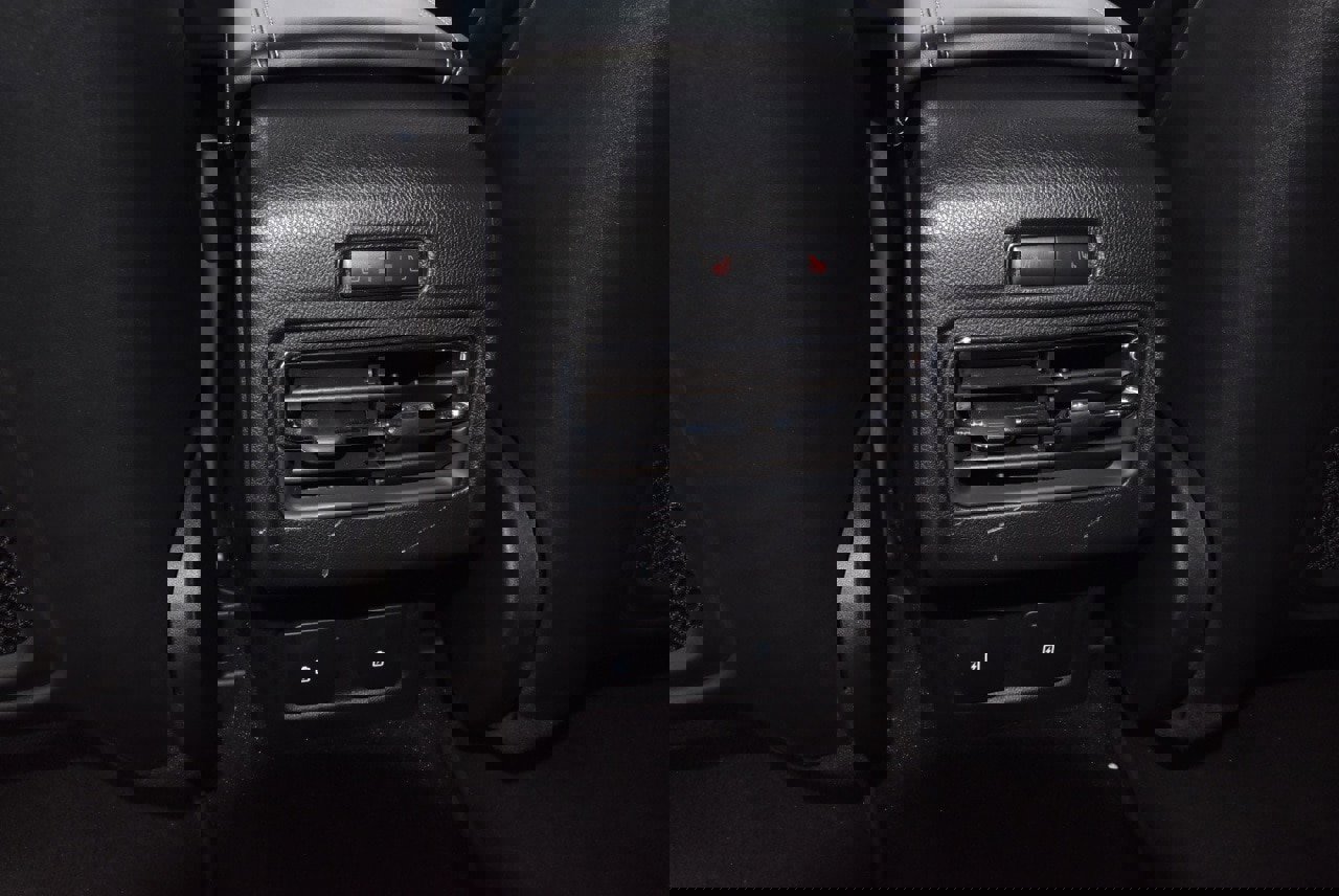 Used 2021 Lincoln Corsair Reserve w/ Equipment Group 201A image 18