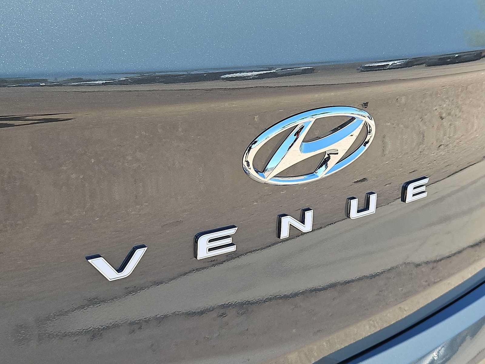 Certified 2026 Hyundai Venue SEL FWD image 12