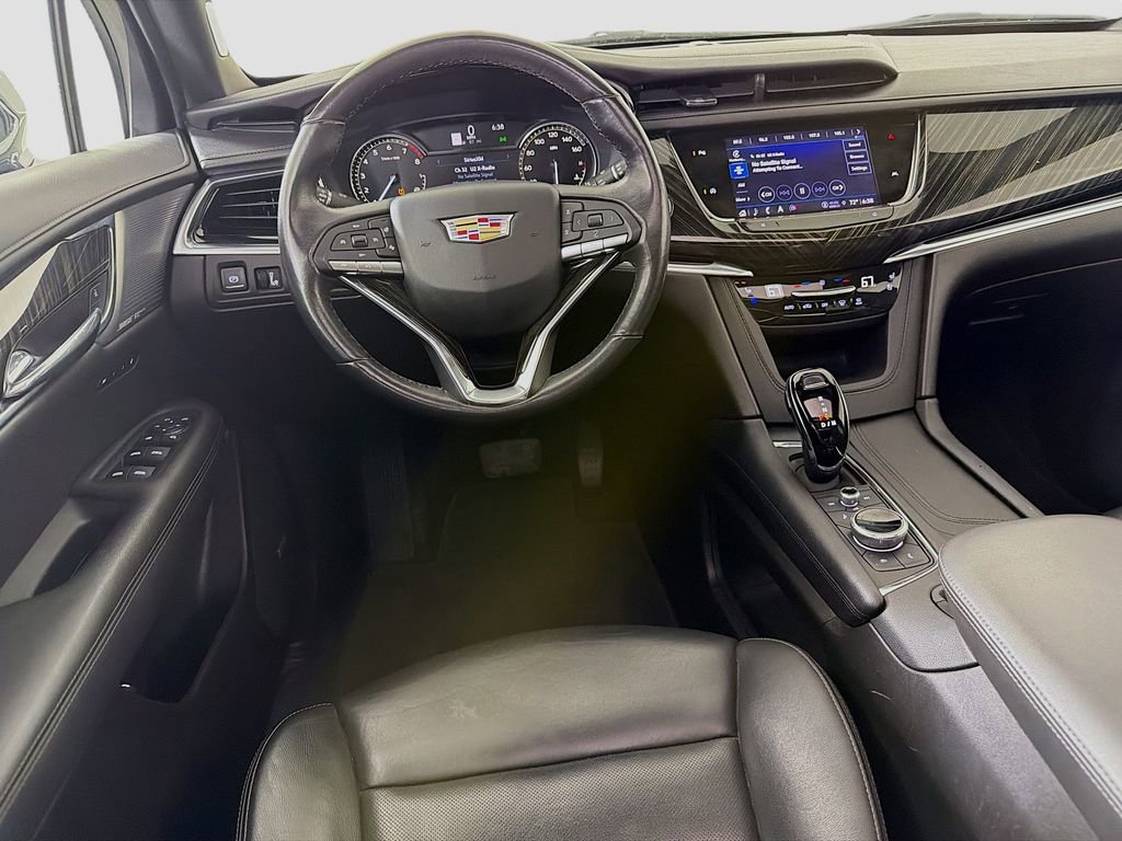 Used 2023 Cadillac XT6 Premium Luxury image 27