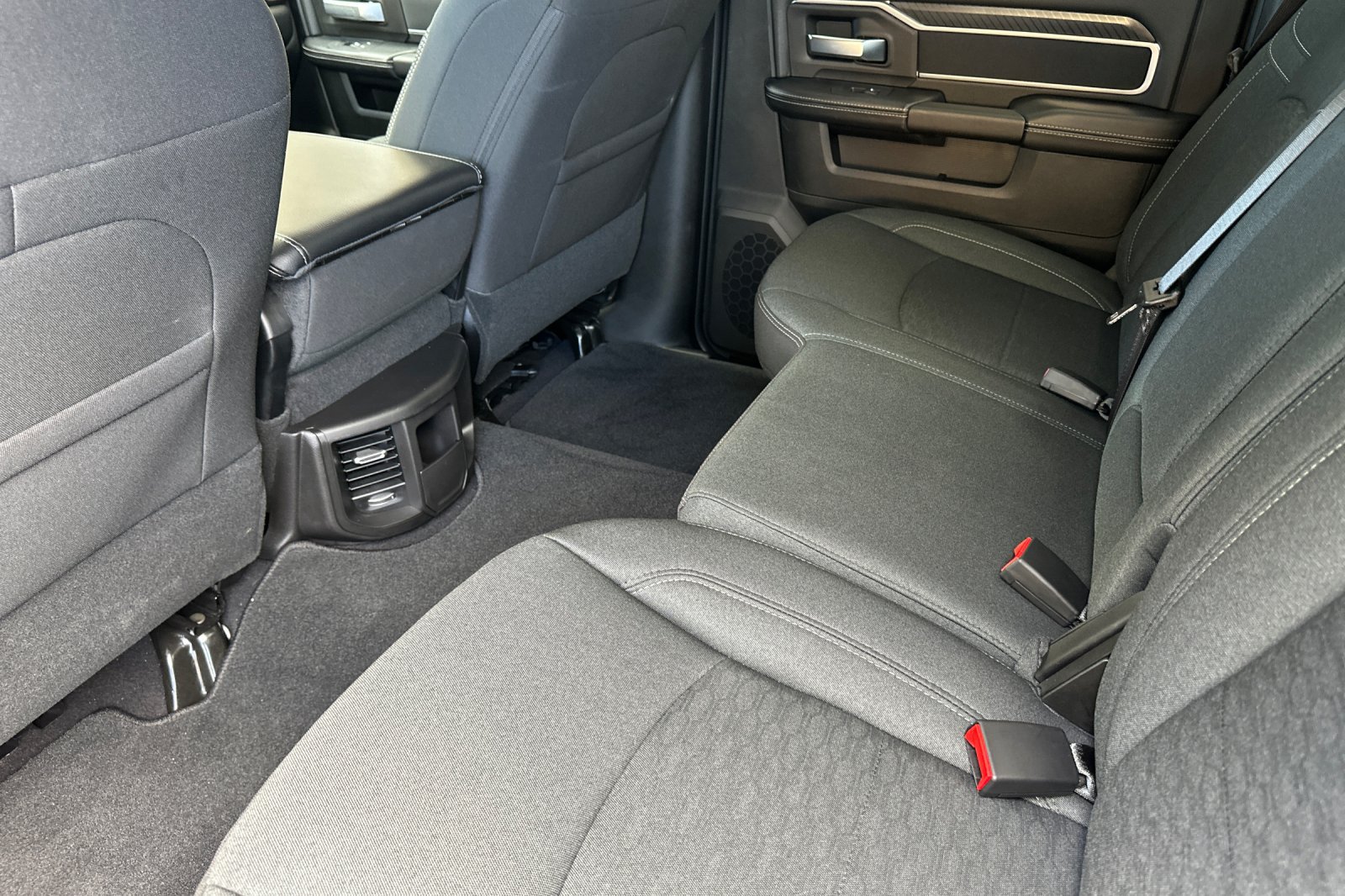 Used 2025 RAM 2500 Big Horn AWD/4WD image 12