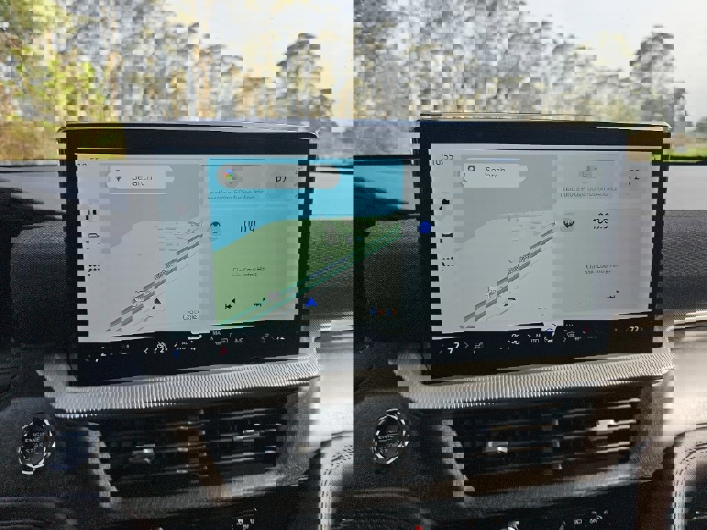 Used 2025 Ford Explorer Platinum w/ LUX Leather Package image 16