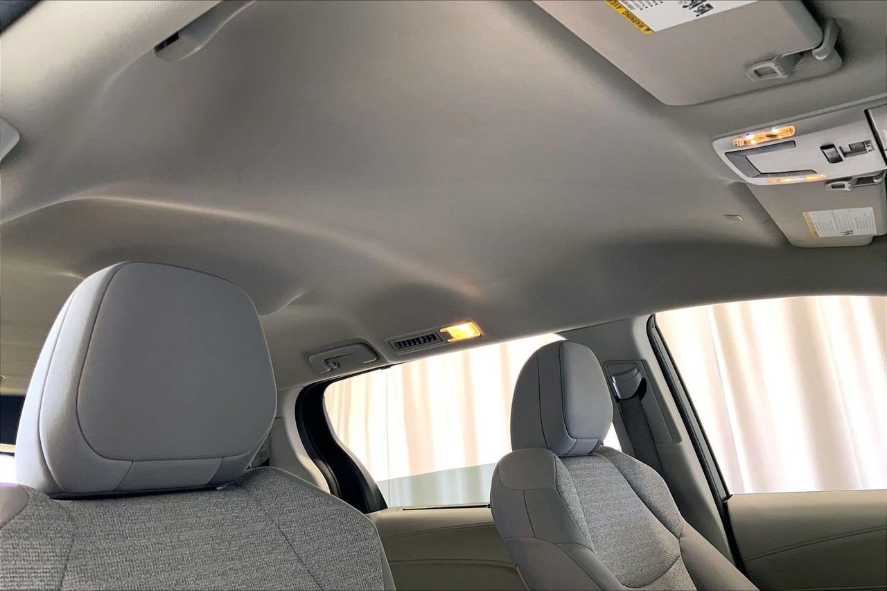 Used 2024 Toyota Sienna LE image 27