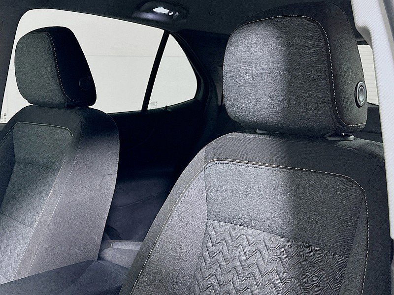 Used 2023 Chevrolet Equinox LT image 19