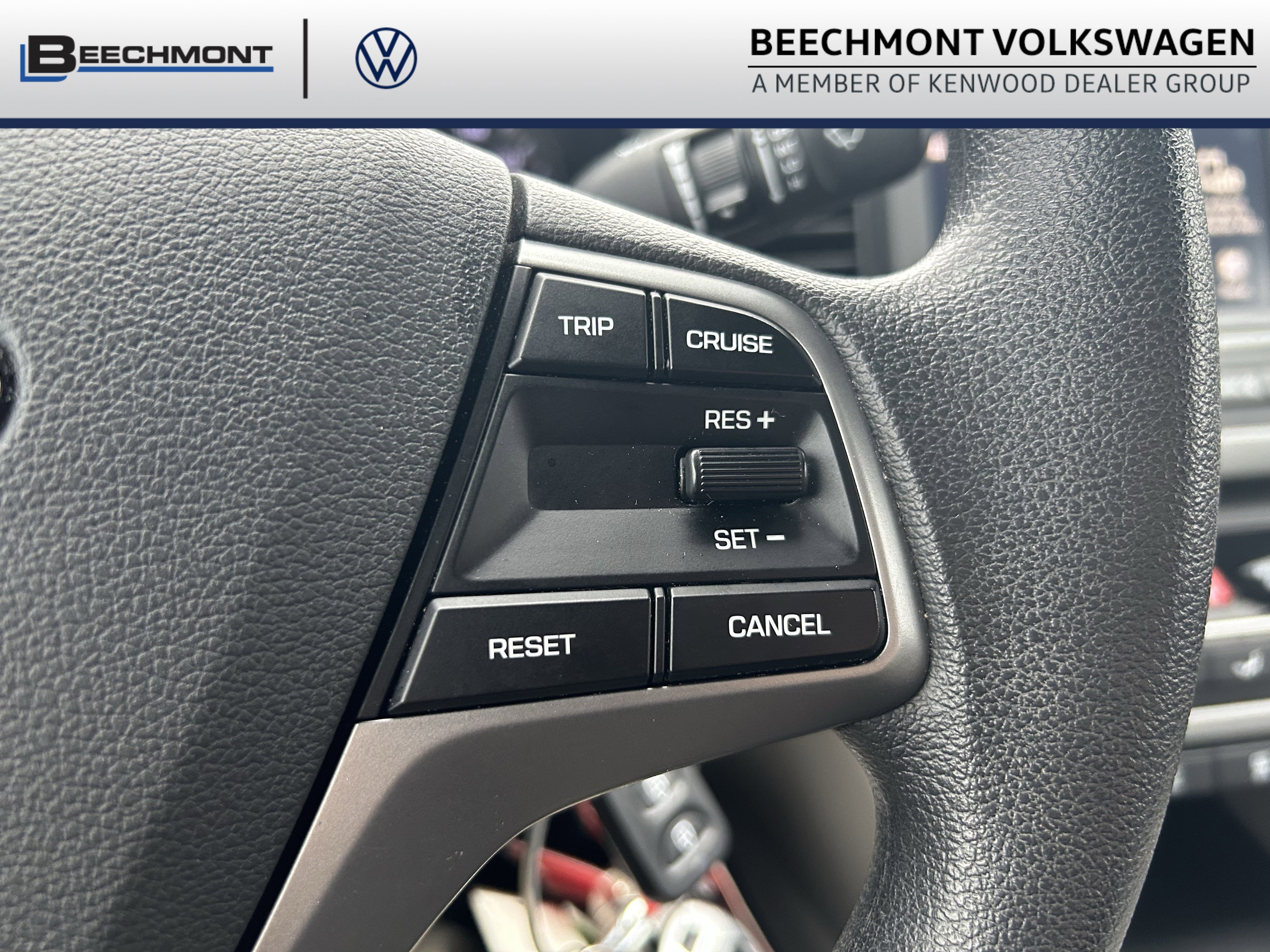 Used 2017 Hyundai Elantra SE image 16