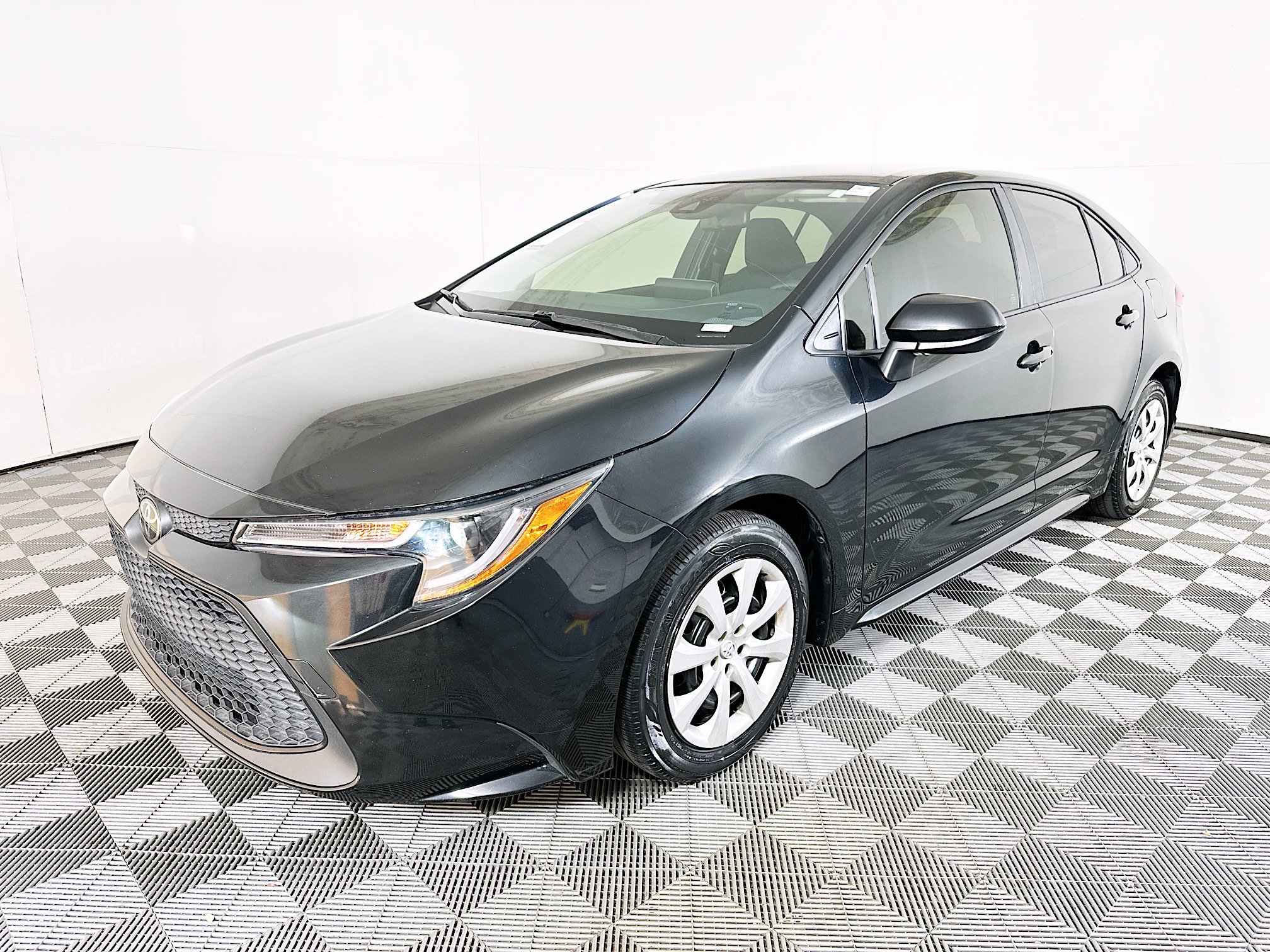 Used 2022 Toyota Corolla LE image 7