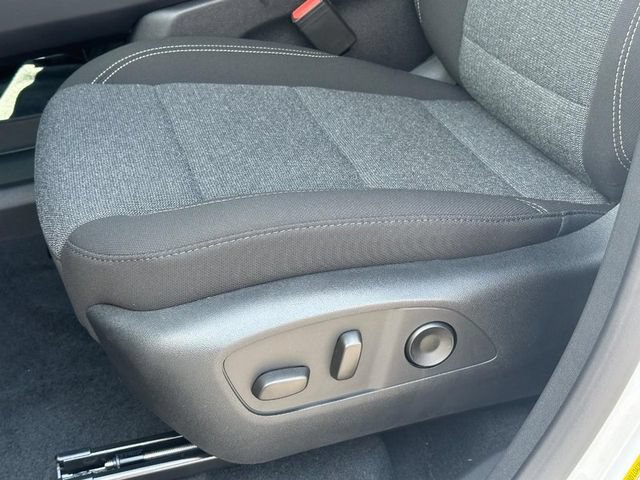 New 2025 GMC Acadia Elevation FWD image 19