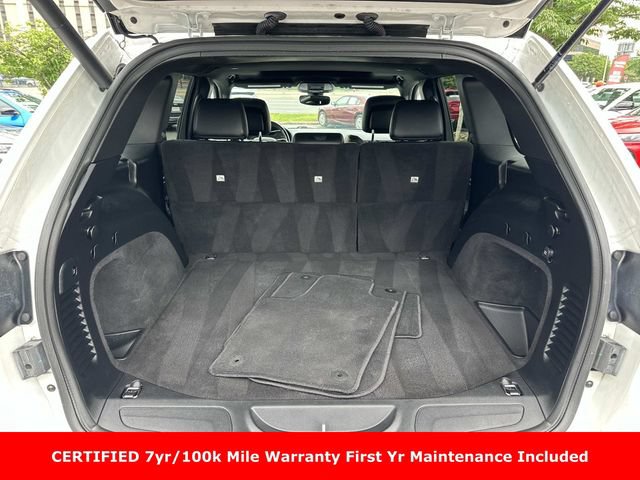 Used 2020 Jeep Grand Cherokee Altitude AWD/4WD image 13