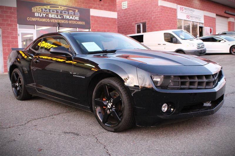 Used 2011 Chevrolet Camaro LT w/ Silver Stripe Package RWD image 7