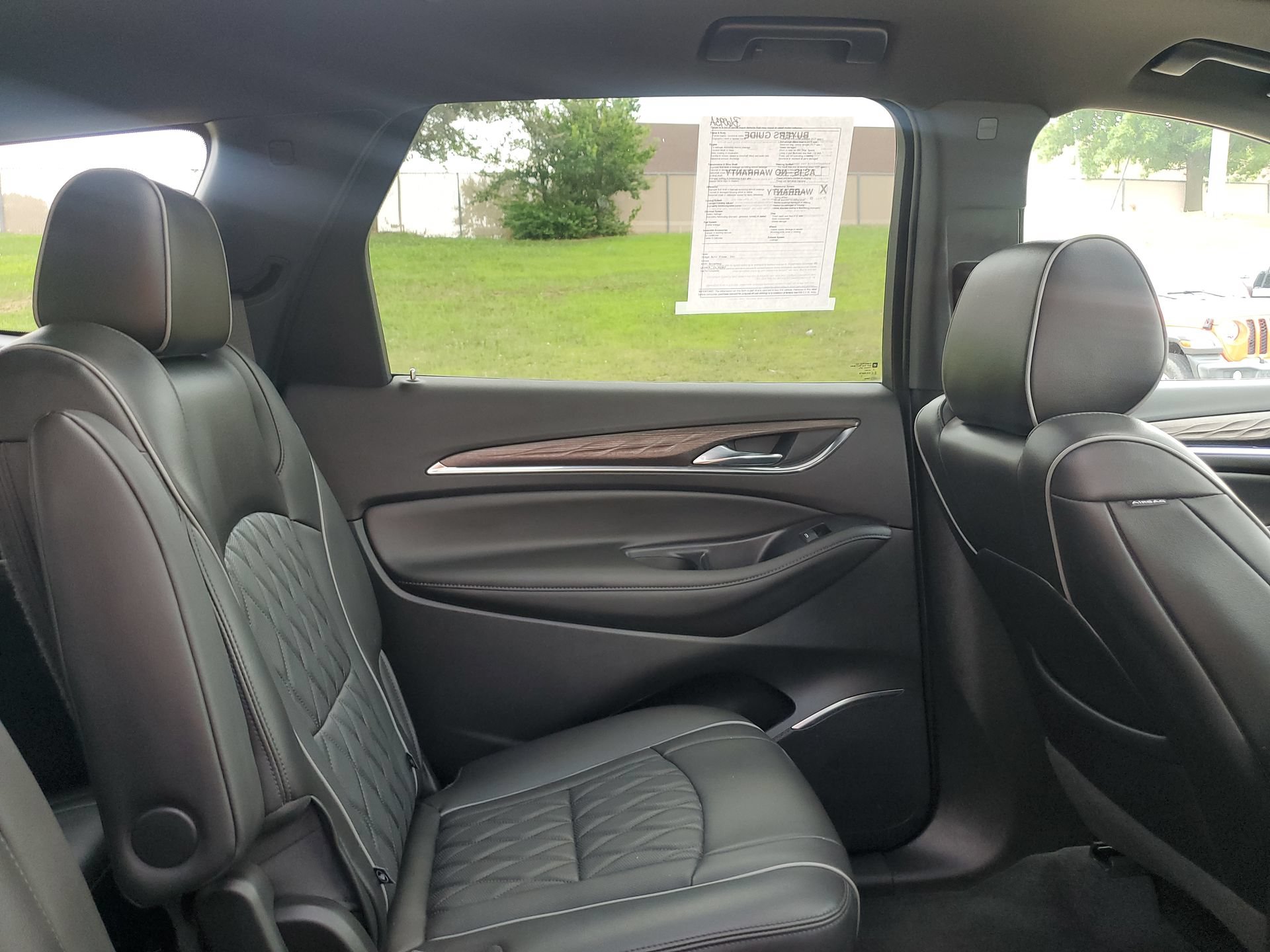 Used 2022 Buick Enclave Avenir w/ Avenir Technology Package AWD/4WD image 34