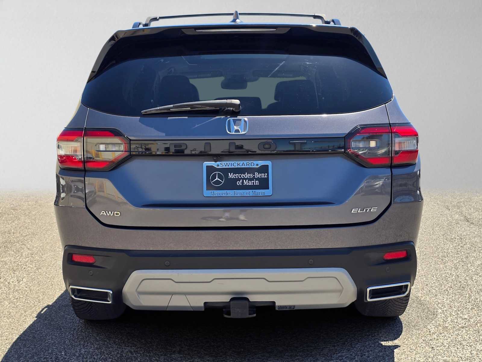 Used 2023 Honda Pilot Elite image 4