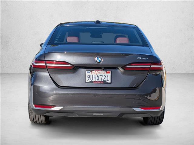 Used 2026 BMW 530i w/ Premium Package image 7