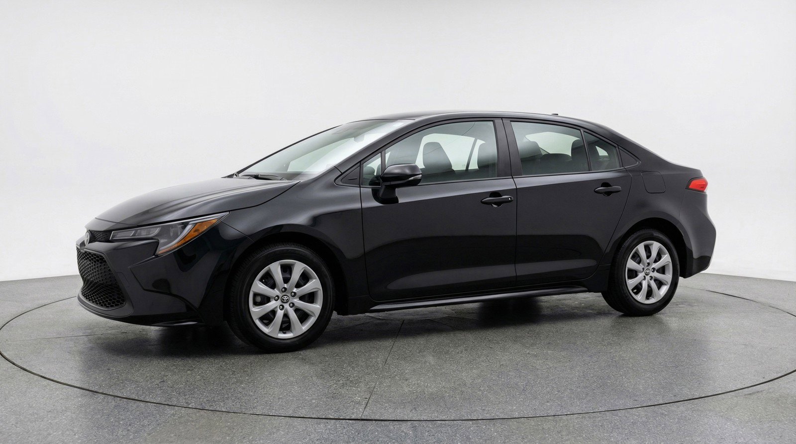 Used 2025 Toyota Corolla LE FWD image 3