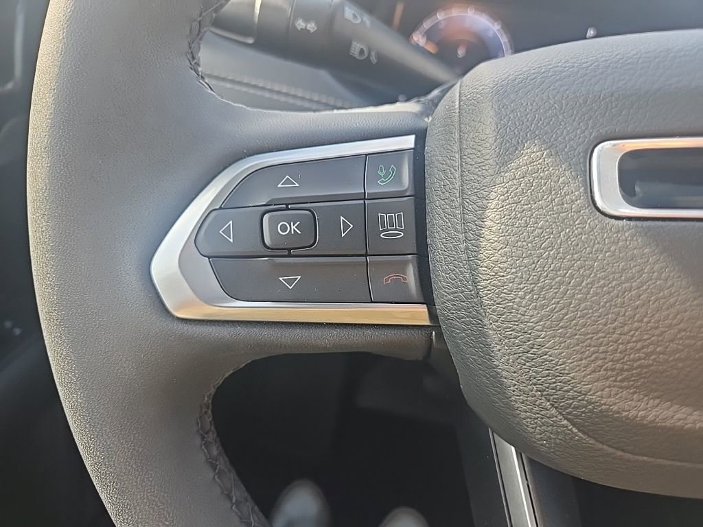 Used 2024 Jeep Compass Limited w/ High Altitude Package image 18