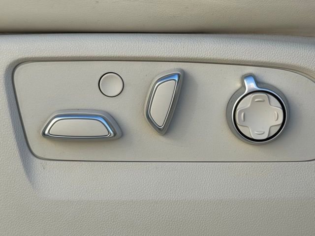 Certified 2025 Cadillac Escalade ESV Sport Platinum image 19