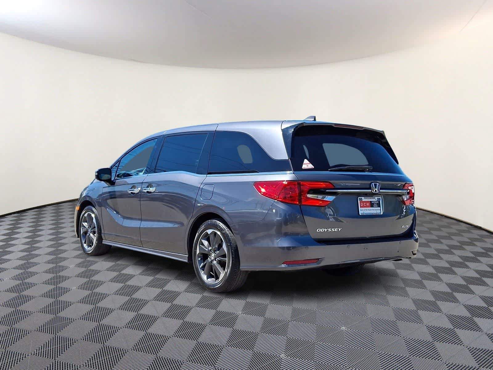 Used 2023 Honda Odyssey Elite image 7