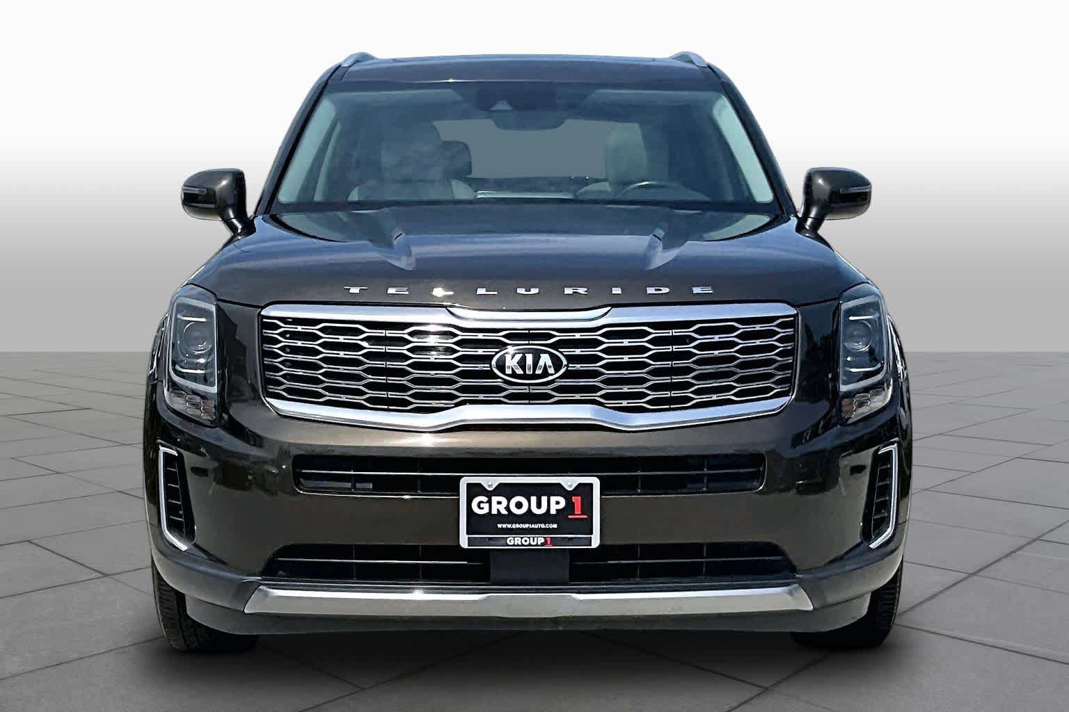Used 2021 Kia Telluride EX w/ Towing Package FWD image 4