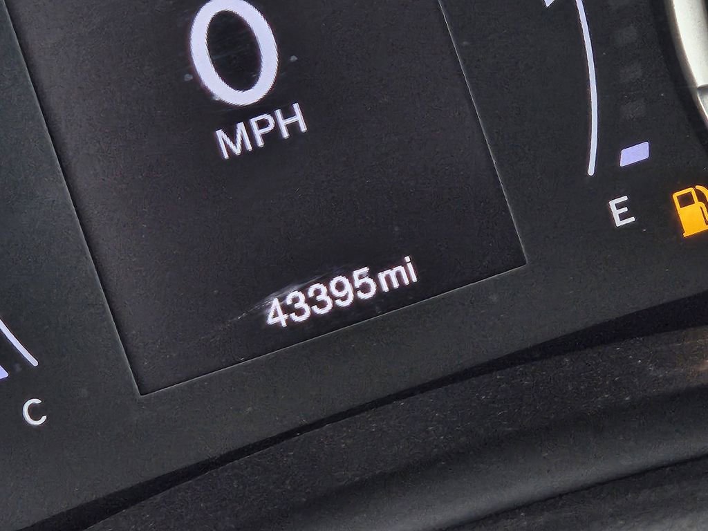 Used 2018 Jeep Renegade Latitude FWD image 13