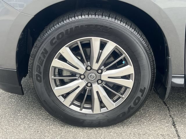 Used 2019 Nissan Pathfinder SV AWD/4WD image 41