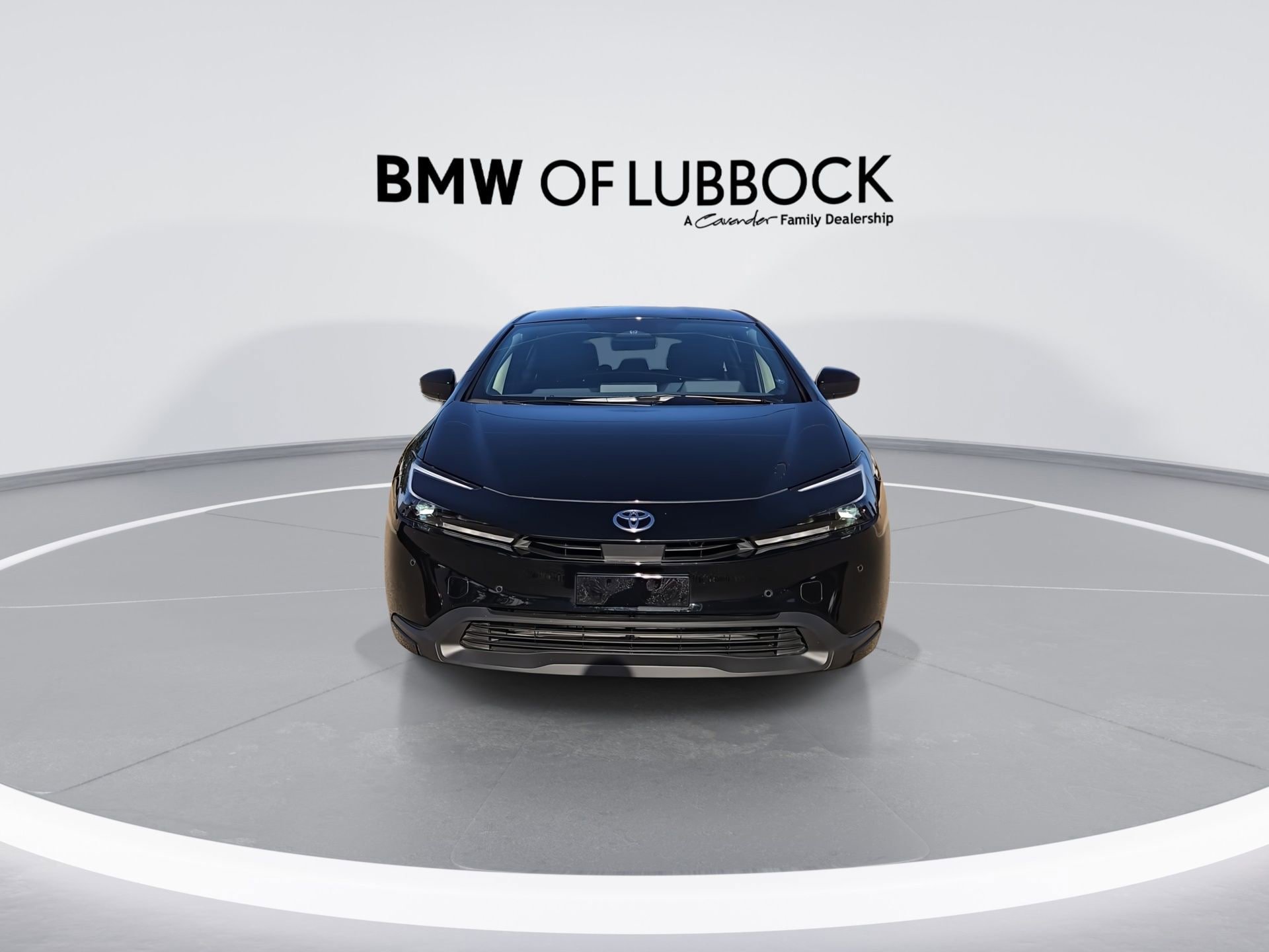 Used 2025 Toyota Prius LE FWD image 3