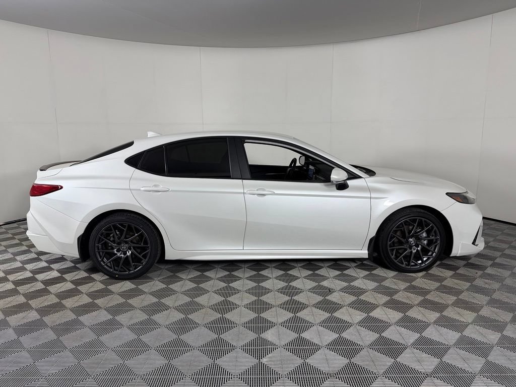 Used 2025 Toyota Camry XSE FWD image 7