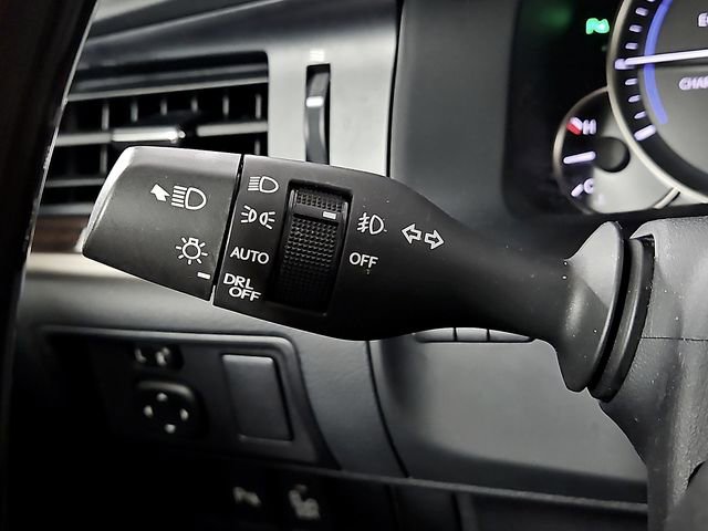Used 2016 Lexus ES 300h w/ Premium Package w/Wood Trim FWD image 24