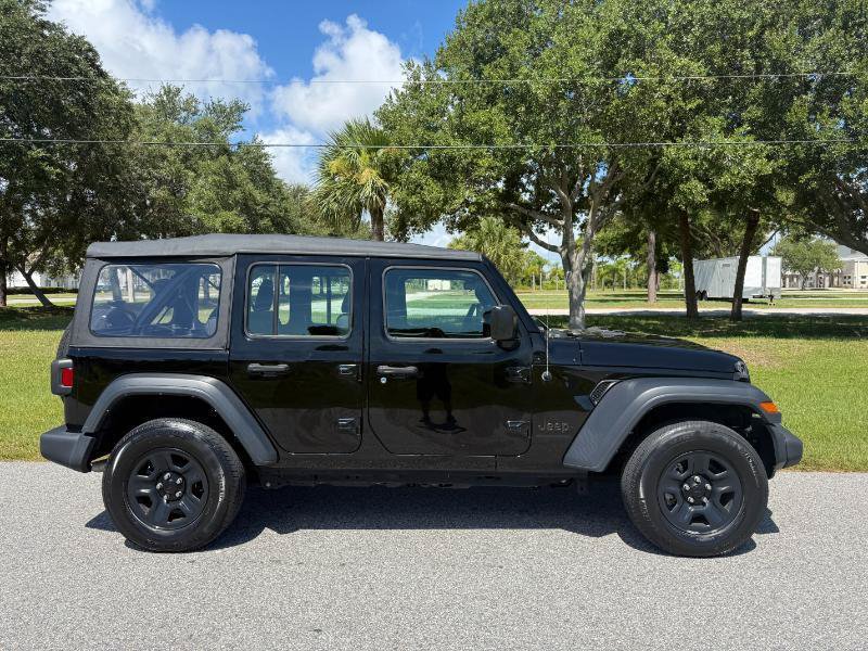 Used 2023 Jeep Wrangler Unlimited Sport AWD/4WD image 2