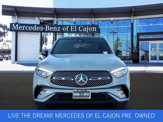 Certified 2025 Mercedes-Benz GLC 300 4MATIC image 2