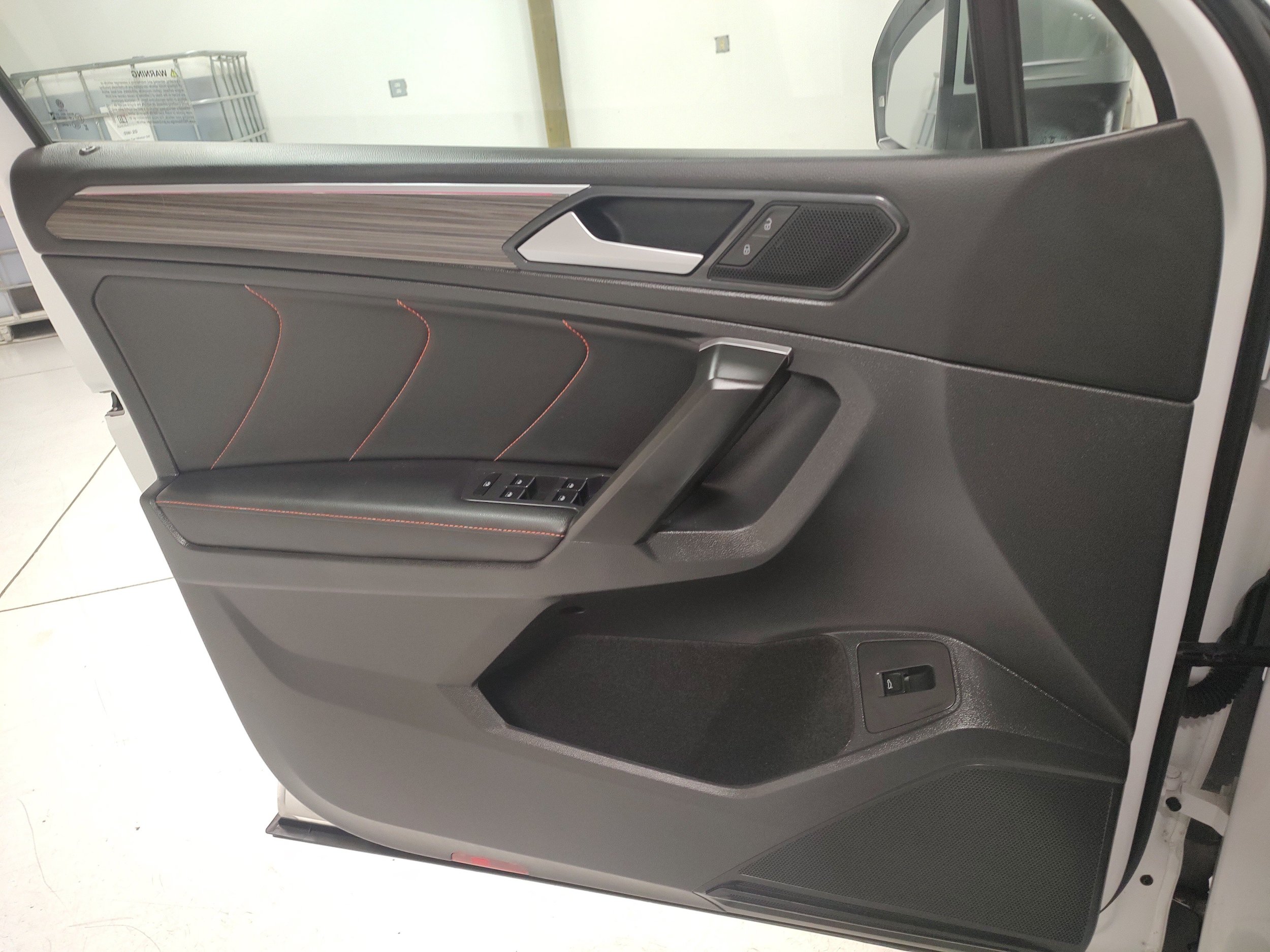 Used 2024 Volkswagen Tiguan Wolfsburg Edition AWD/4WD image 8