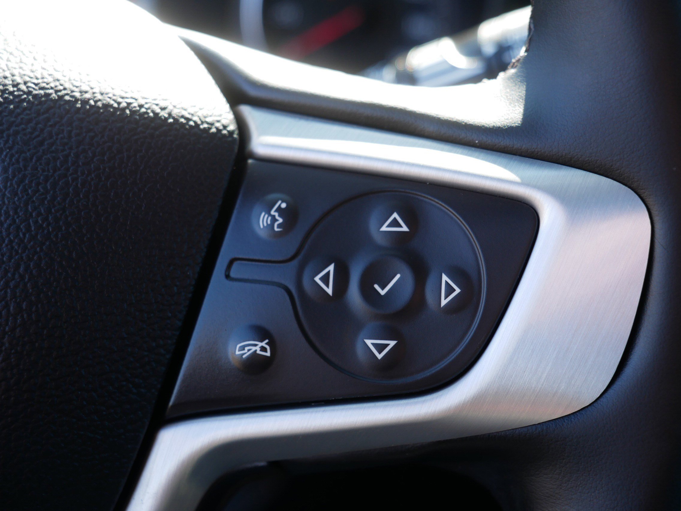 Used 2024 GMC Terrain SLT w/ Infotainment Package II image 29