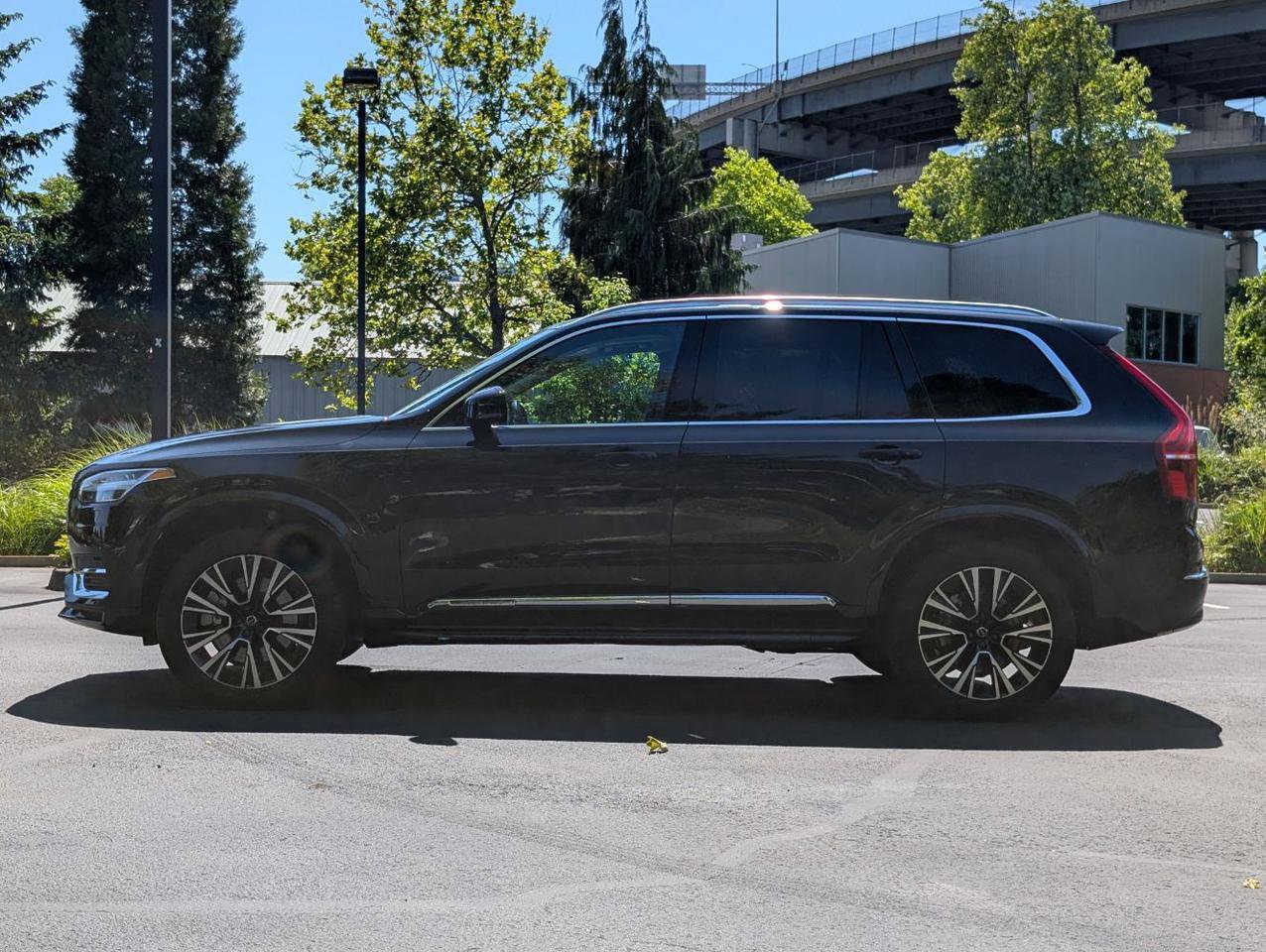 Used 2023 Volvo XC90 T8 Plus AWD/4WD image 4