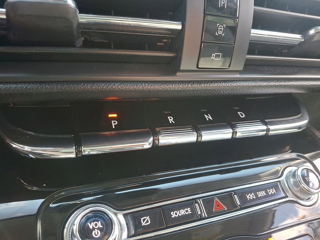 Used 2021 Lincoln Corsair Reserve w/ Equipment Group 201A AWD/4WD image 17