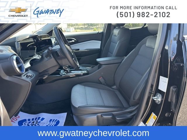 Used 2025 Chevrolet Trax LT w/ LT Convenience Package image 20