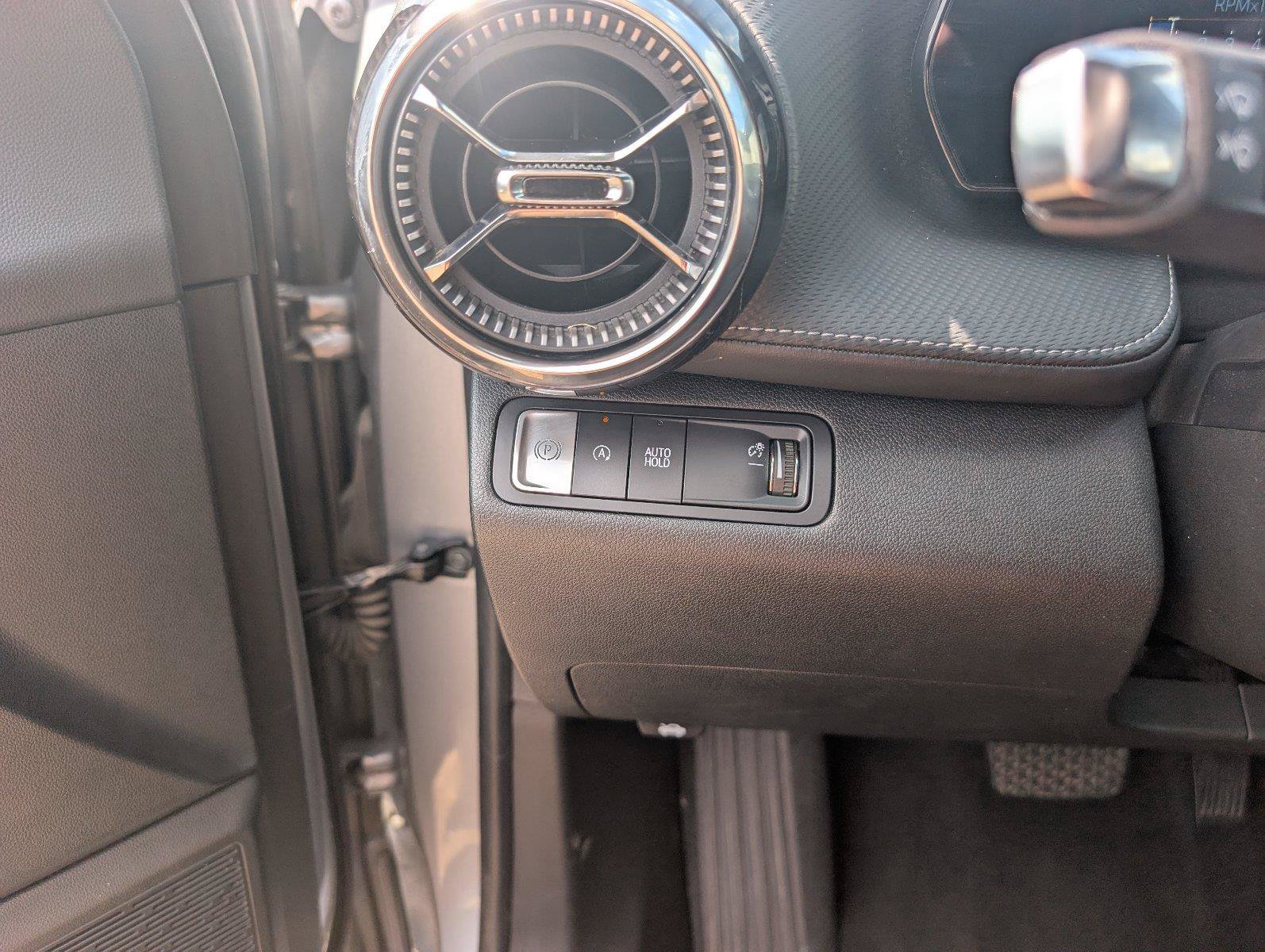 Used 2025 Chevrolet Equinox LT w/ Convenience Package II FWD image 28