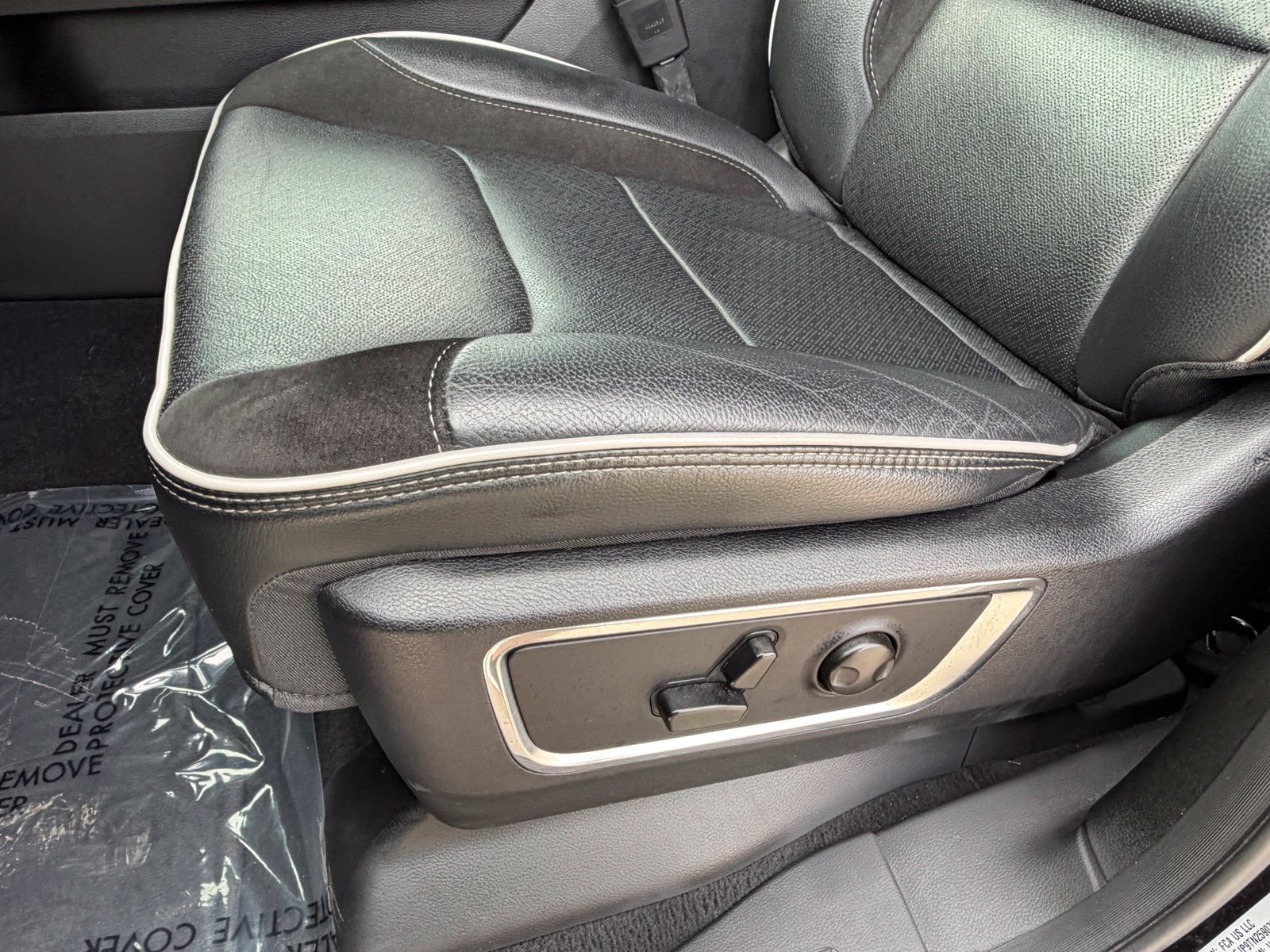 Used 2026 RAM 1500 Laramie AWD/4WD image 41